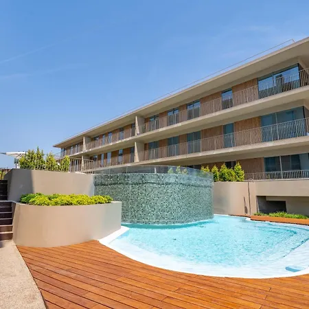 Apartament Beachfront 2 Bedroom In *