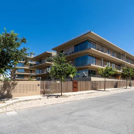 Beachfront 2 Bedroom In Quarteira